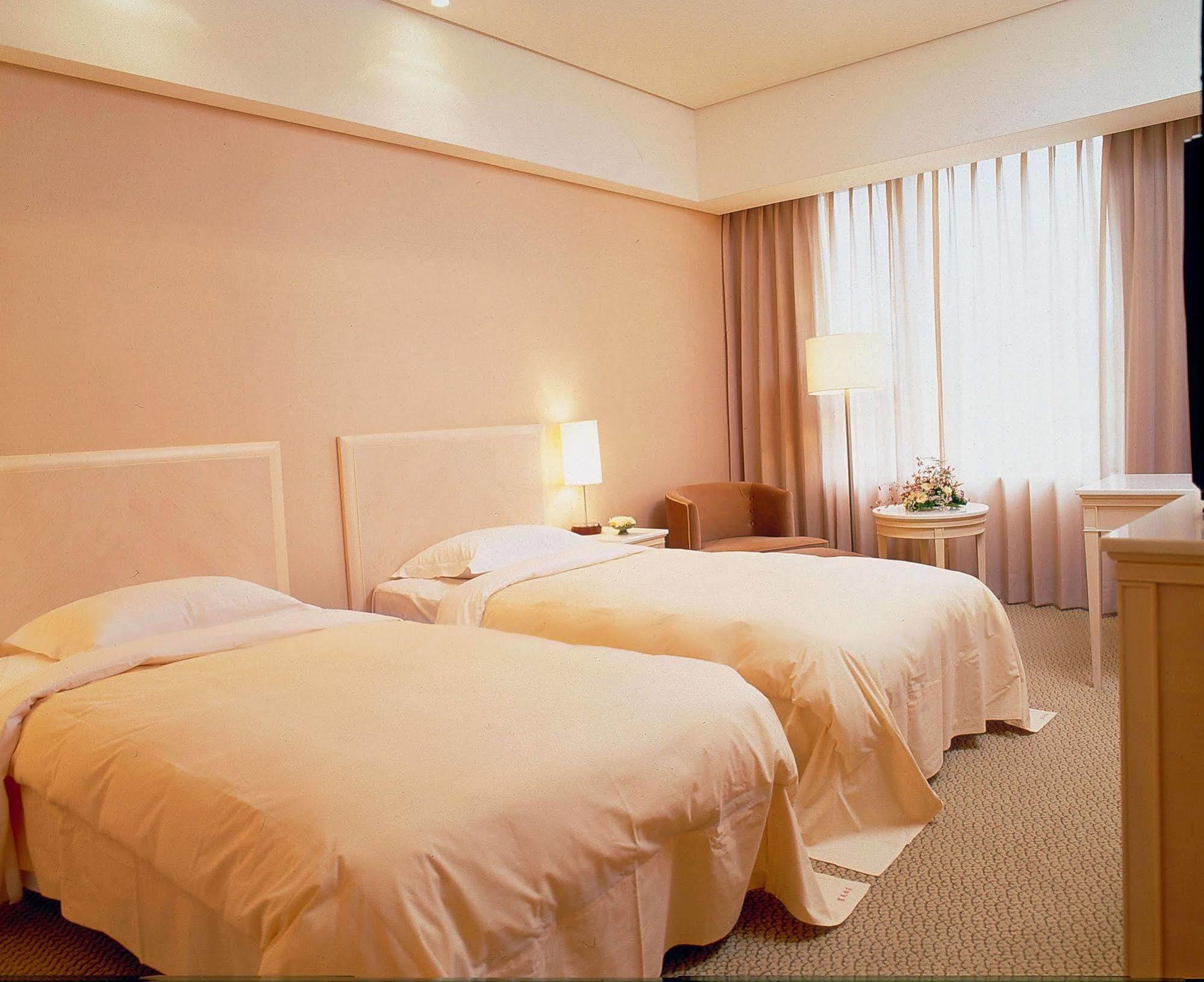 เวลคัม โฮเต็ล Hotel ไทเป ภายนอก รูปภาพ