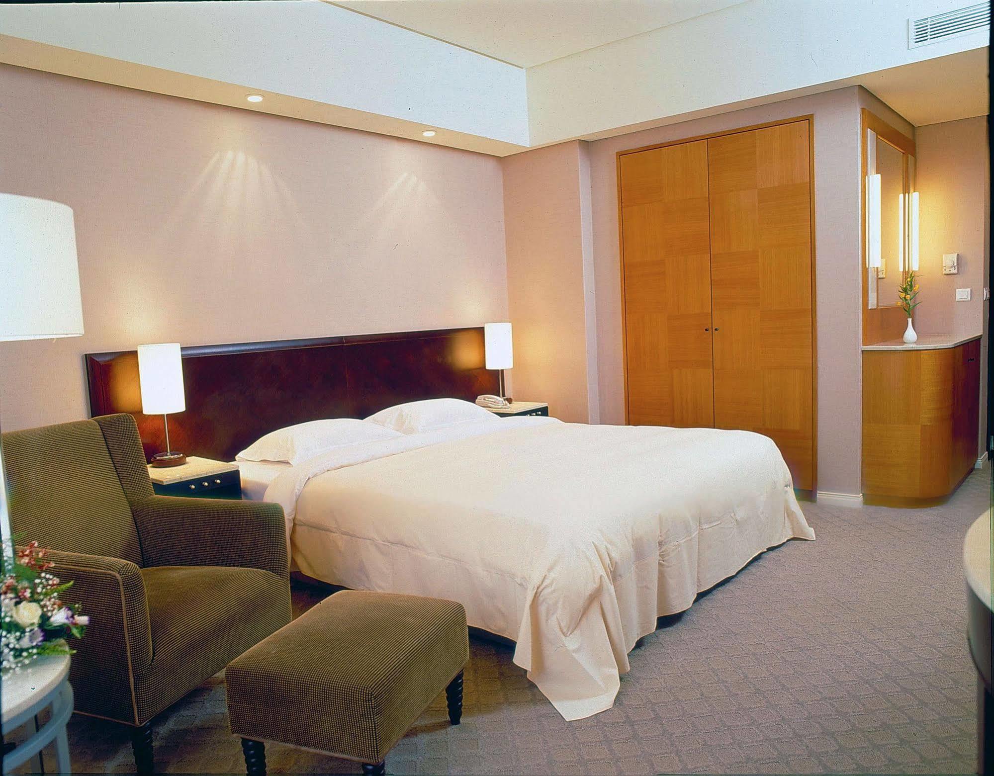 เวลคัม โฮเต็ล Hotel ไทเป ภายนอก รูปภาพ